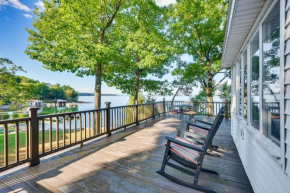 St Lawrence River Cottage with Panoramic Views!